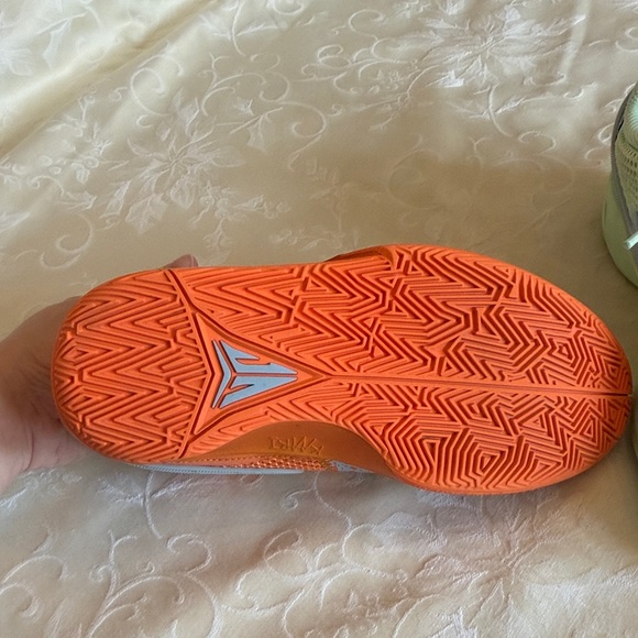 Nike Kids Colorblock Sneakers - Orange & Mint - Picture 6 of 12